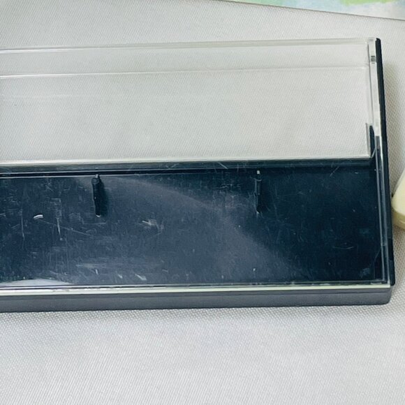 "Theres A Hole In The Bucket" Book & Cassette Set By Nadine Bernard Westcott - Picture 3 of 14